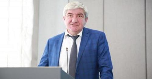 Ауес Кумыков. Фото: пресс-служба Кабардино-Балкарского госуниверситета Ауес Кумыков. Фото: пресс-служба Кабардино-Балкарского госуниверситета