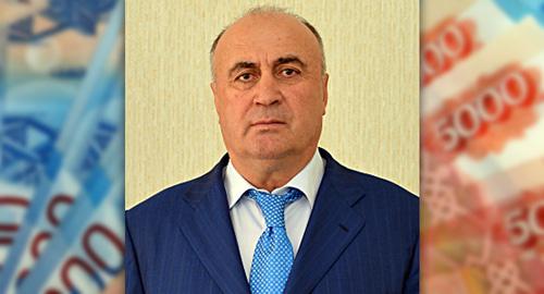 Магомед Махачев. Фото http://dagestan.er.ru/persons/15815/, коллаж "Кавказского узла" Магомед Махачев. Фото http://dagestan.er.ru/persons/15815/, коллаж "Кавказского узла"