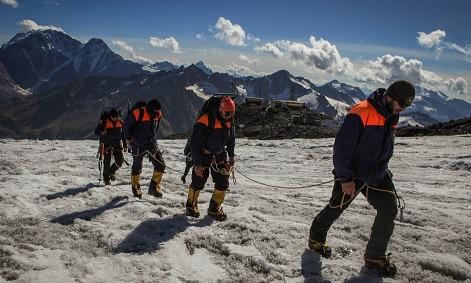 Поисковые работы на Эльбрусе. Фото: ГУ МЧС по Кабардино-Балкарии http://07.mchs.gov.ru/ Поисковые работы на Эльбрусе. Фото: ГУ МЧС по Кабардино-Балкарии http://07.mchs.gov.ru/