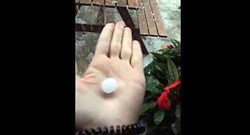 Град в Телави. Скриншот с видео https://www.facebook.com/nana.nebieridze/videos/10209024246961778/ Град в Телави. Скриншот с видео https://www.facebook.com/nana.nebieridze/videos/10209024246961778/