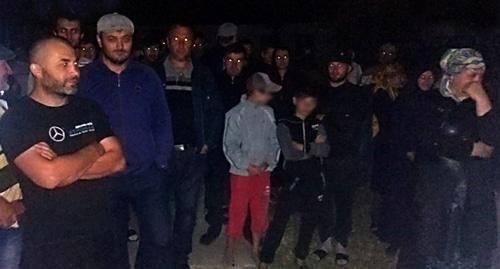 Жители на собрании в Теречном. фото "Кавказскому узлу" предоставили родители учеников.