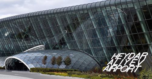 Аэропорт Гейдара Алиева.  Баку. © Sputnik / Murad Orujov
 https://ru.sputnik.az/tech/20170315/409384303/ajeroport-gejdar-aliev-luchshij-sng.html