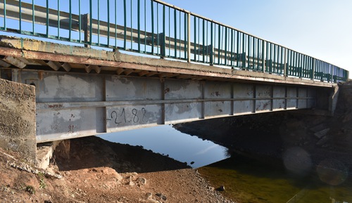 Аварийный мост через ерик Малый Кажгир. Астраханская область. Декабрь 2018 года. Фото предоставлено "Кавказскому узлу" специалистом областного управления по капитальному строительству Екатериной Соломатиной