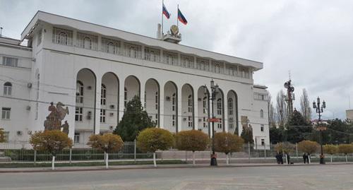 Здание Правительства Дагестана. Фото: Радио Эркеньи (RFE/RL)