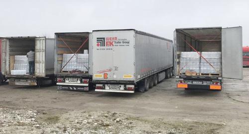 Фуры с нелегальным спиртом. Фото: Пресс-служба Федеральная служба по регулированию алкогольного рынка http://fsrar.ru/news/view/?id=2729