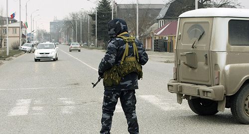 Сотрудник силовых структур. Грозный. Фото: REUTERS/Stringer