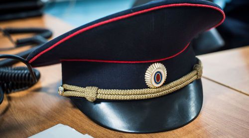 Фуражка полицейского © Фото Елены Синеок, Юга.ру Фуражка полицейского © Фото Елены Синеок, Юга.ру