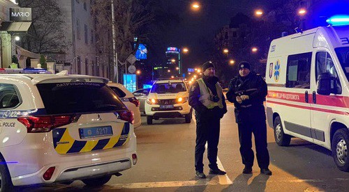 Фото с места покушения на депутата Соболева. Фото: пресс-служба полиции Киева
https://www.facebook.com/UA.KyivPolice/posts/2585247114864377?__tn__=-R Фото с места покушения на депутата Соболева. Фото: пресс-служба полиции Киева
https://www.facebook.com/UA.KyivPolice/posts/2585247114864377?__tn__=-R