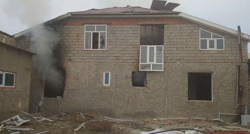 Взрыв газа и пожар в жилом доме в Карабудахкентском районе Дагестана. Фото: пресс-служба МЧС по Дагестану