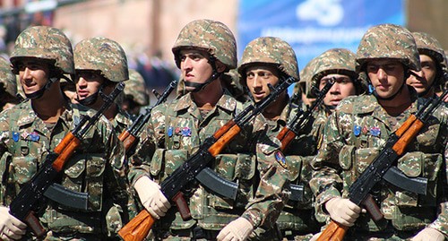 Солдаты армии Армении. Фото Тиграна Петросяна для "Кавказского узла"