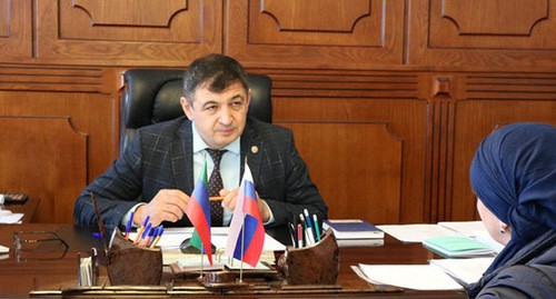 Осман Абдулкеримов. Фото: официальный сайт Ахтынского района Дагестана http://akhty-news.ru/news/media/2020/1/29/ezhemesyachnyij-priem-glavyi-mr-ahtyinskij-rajon-osmana-abdulkerimova/ Осман Абдулкеримов. Фото: официальный сайт Ахтынского района Дагестана http://akhty-news.ru/news/media/2020/1/29/ezhemesyachnyij-priem-glavyi-mr-ahtyinskij-rajon-osmana-abdulkerimova/