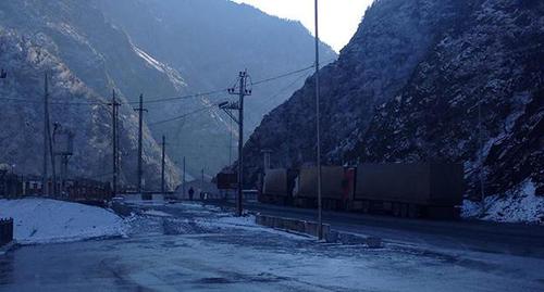 КПП "Верхний Ларс". Фото Ахмеда Альдебирова для "Кавказского узла"