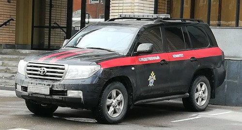 Автомобиль СКР России. Фото Нины Тумановой для "Кавказского узла" Автомобиль СКР России. Фото Нины Тумановой для "Кавказского узла"