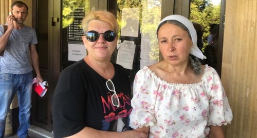 Елена Козлова и Наталья Загитова. Фото Светланы Кравченко для "Кавказского узла". Елена Козлова и Наталья Загитова. Фото Светланы Кравченко для "Кавказского узла".