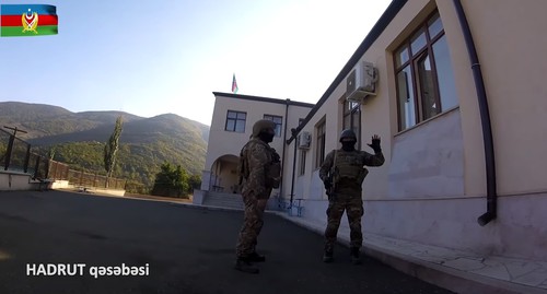Стоп-кадр из видео на сайте Минобороны Азербайджана, в котором говорится о взятии под контроль Гадрута. https://www.youtube.com/watch?v=Z5wO6jgMFgc