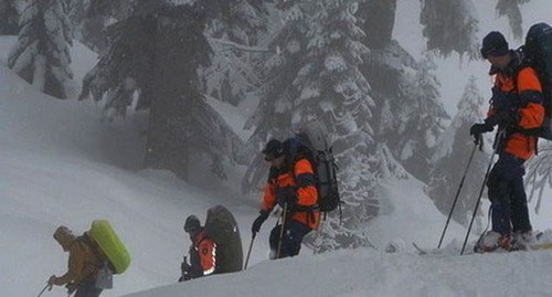 Спасатели во время поисковых работ. Фото: ГУ МЧС по Карачаево-Черкесии