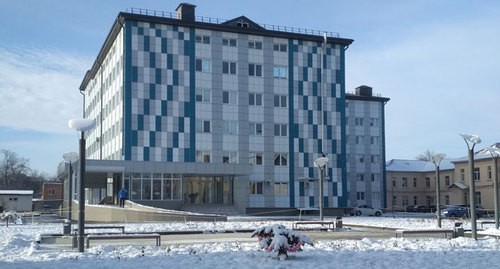 Центральная районная больница Прохладного и Прохладненского района. Фото: ГБУЗ "ЦРБ" г.о. Прохладный и Прохладненского муниципального района http://crbprohladniy.ucoz.ru/ Центральная районная больница Прохладного и Прохладненского района. Фото: ГБУЗ "ЦРБ" г.о. Прохладный и Прохладненского муниципального района http://crbprohladniy.ucoz.ru/