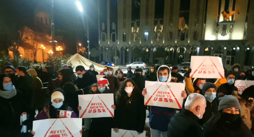 Участники акции в Тбилиси. Фото Беслана Кмузова для "Кавказского узла". Участники акции в Тбилиси. Фото Беслана Кмузова для "Кавказского узла".