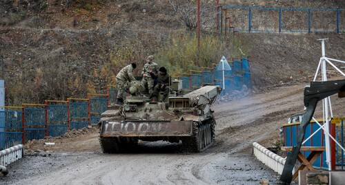 Солдаты передвигаются по центру села Талиш на танке. Нагорный Карабах, январь 2021 г. Фото Азиза Каримова для "Кавказского узла"