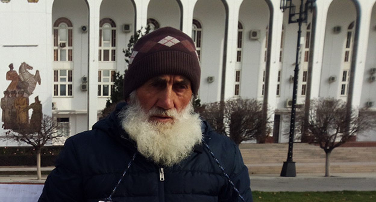 Закарья Набиев. Махачкала, 30 ноября 2021 г. Фото Расула Магомедова для "Кавказского узла"
