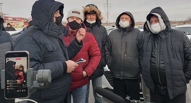 Забастовка волгоградских таксистов. Волгоград, 13 декабря 2021 г. Фото Ольги Черкасовой для "Кавказского узла"