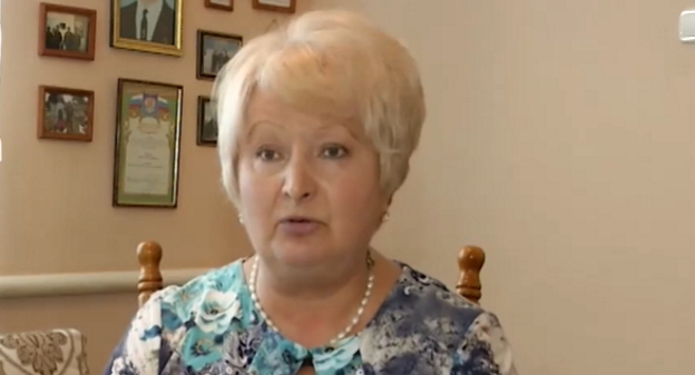 Антонина Аксёнова. Стоп-кадр видео канала 
Breaking Mash
 https://www.youtube.com/watch?v=uf_wpGS3A4k