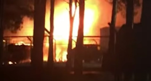 Пожар на газовой заправке в районе Варкетили. Кадр видео https://www.newsgeorgia.ge/на-окраине-тбилиси-произошел-взрыв-на/