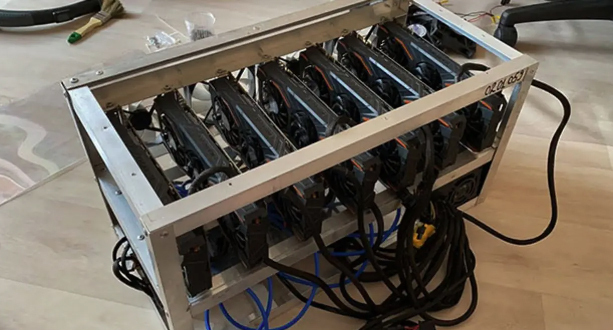 Майнинг-ферма. Скриншот видео "MATRIX PARADISE"
https://www.youtube.com/watch?v=x-XgiqL2KEQ