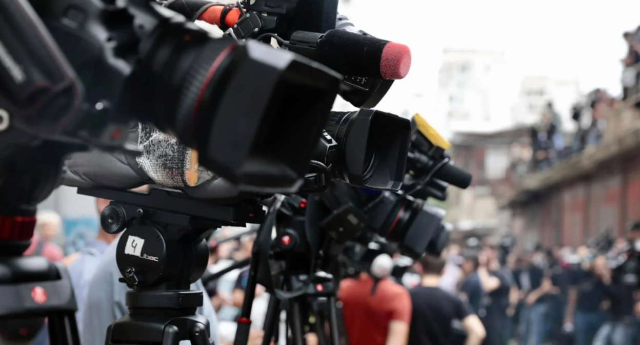 Фото и видео  камеры на официальном мероприятии Фото: Гурам Мурадов/Civil.ge
