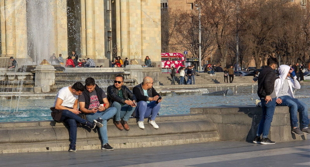 Ереван, фото: https://ru.wikipedia.org/wiki/%D0%95%D1%80%D0%B5%D0%B2%D0%B0%D0%BD Ереван, фото: https://ru.wikipedia.org/wiki/%D0%95%D1%80%D0%B5%D0%B2%D0%B0%D0%BD