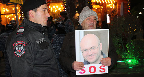 Задержание участника акции. Ереван, 6 декабря 2022 г. Фото Тиграна Петросяна для "Кавказского узла"