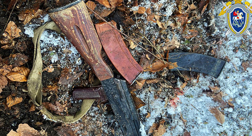 Оружие, найденное на месте перестрелки под Нальчиком. Фото: https://kbr.sledcom.ru