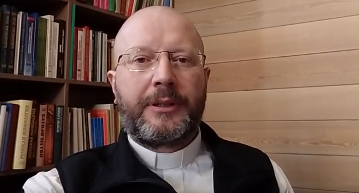 Михал Мжыглуд, стоп-кадр видео канала 
Catholic Surgut, https://www.youtube.com/watch?v=0CrOnSiFnMI
