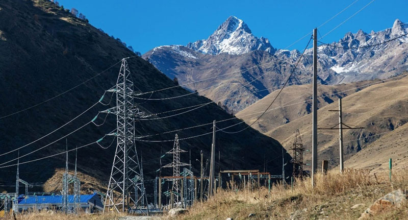 Линия электропередачи. Фото: пресс-служба "Россети Северный Кавказ" https://vk.com/wall-119848733_3132 Линия электропередачи. Фото: пресс-служба "Россети Северный Кавказ" https://vk.com/wall-119848733_3132