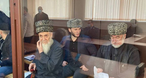 Ингушские активисты в зале суда. Фото: Юлия Сугеева/MEDIAZONA