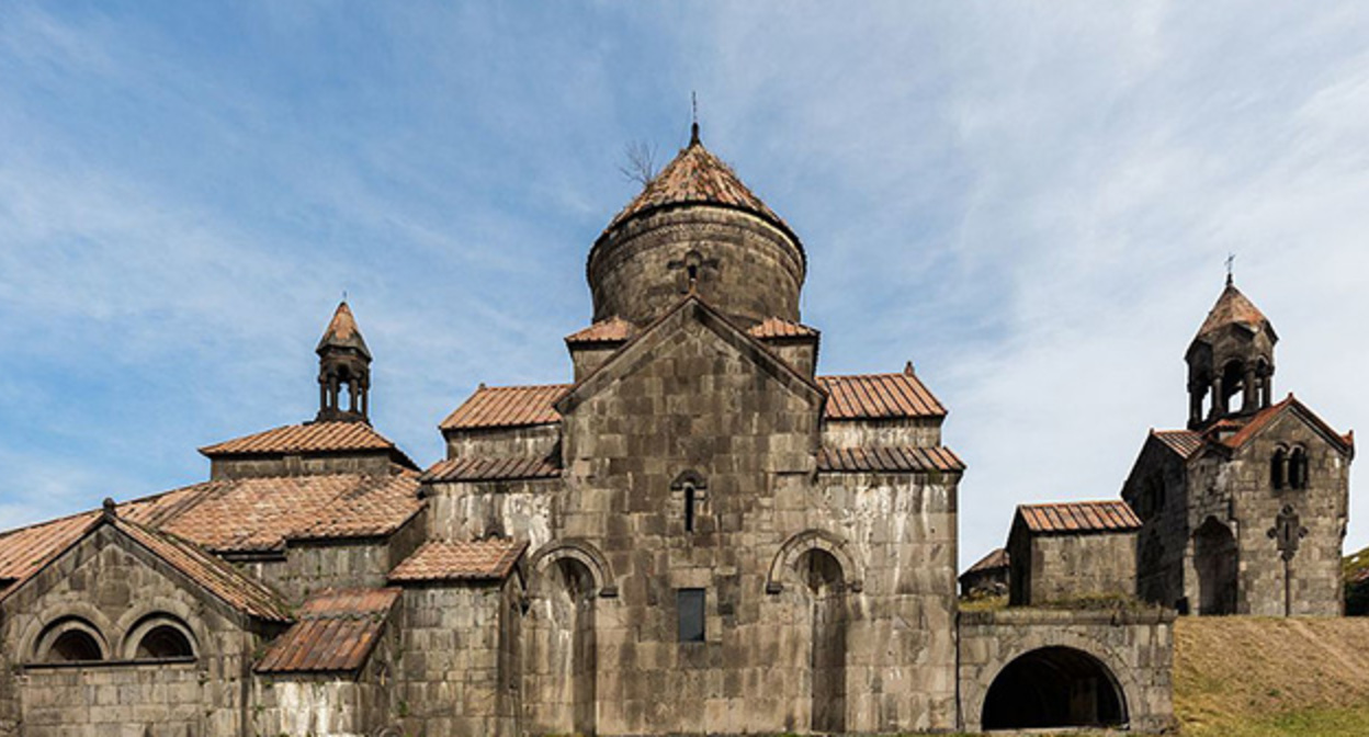 Монастырь Ахпат. Фото: Diego Delso https://ru.wikipedia.org