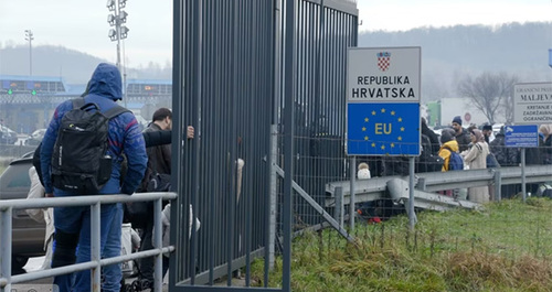 Очередь на границе с Хорватией. Фото: https://www.youtube.com/watch?v=cblQm2R5NGI