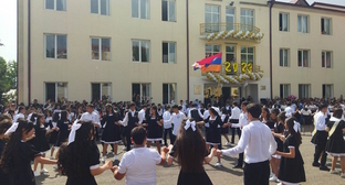 Выпускники школ в Нагорном Карабахе, фото Алвард Григорян для "Кавказского узла". 
