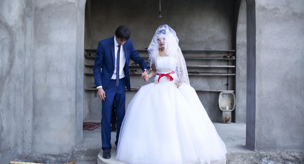 Брак с несовершеннолетней. Фото Даро Сулакаури, предоставлено JAMnews.