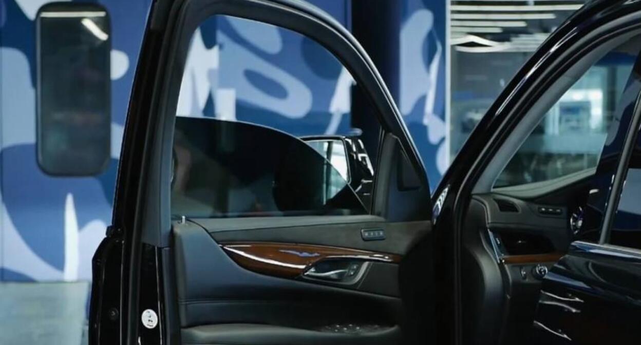 Тонированные стекла в машине. Фото: Грозный-Информ https://www.grozny-inform.ru/news/society/148458/