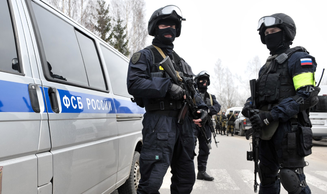 Сотрудники ФСБ. Фото: https://iz.ru/ Сотрудники ФСБ. Фото: https://iz.ru/