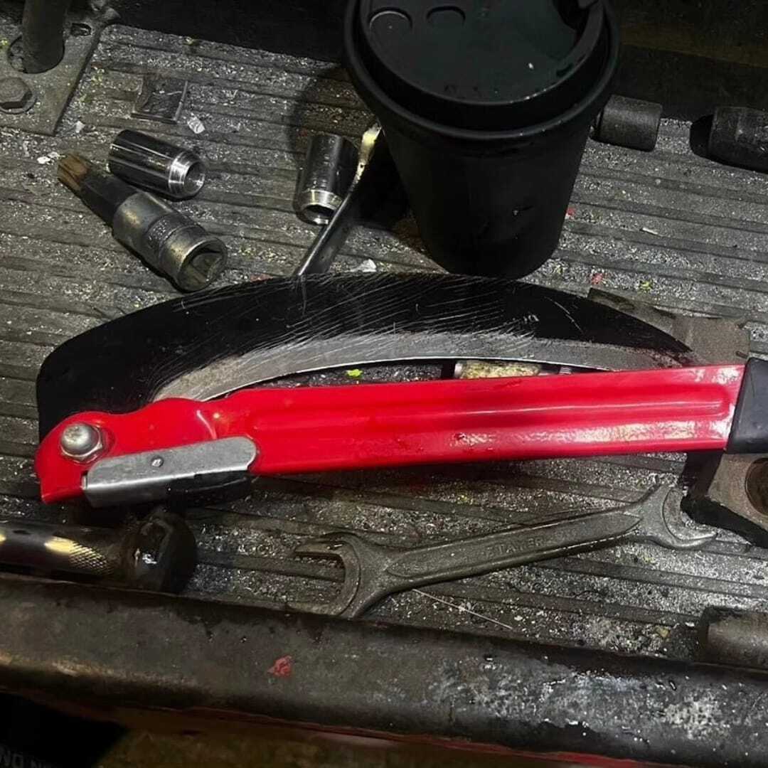 Орудие убийства. Фото предоставлено очевидцем Орудие убийства. Фото предоставлено очевидцем