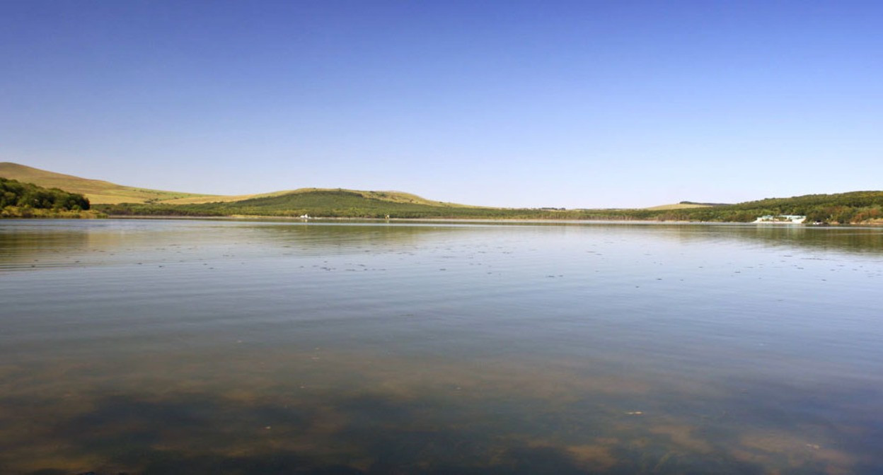 Озеро Тамбукан. Фото: Pupsoid. https://ru.wikipedia.org/