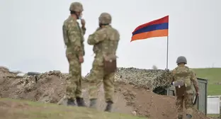 Армянские военнослужащие на границе с Азербайджаном. Фото: аппарат президента Республики Армения