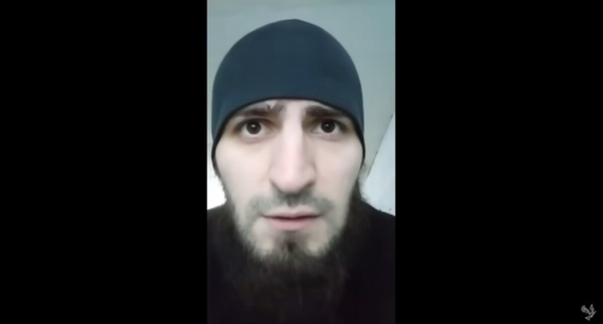 Видеообращение Омара Муртазалиева. Кадр видео Gulagu.net https://www.youtube.com/watch?v=UtEk51OG-OM Видеообращение Омара Муртазалиева. Кадр видео Gulagu.net https://www.youtube.com/watch?v=UtEk51OG-OM