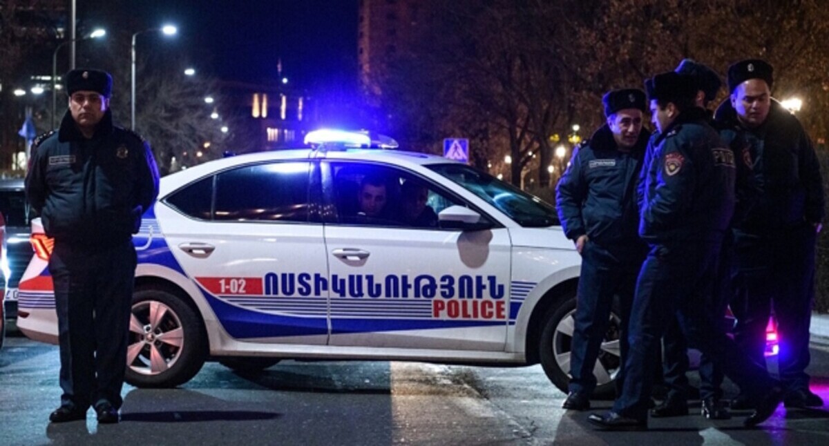 Полиция в Ереване, стоп-кадр видео news.am https://www.youtube.com/watch?v=AChN9jOD1K8&embeds_referring_euri=https%3A%2F%2Fnews.am%2F&source_ve_path=Mjg2NjY&feature=emb_logo Полиция в Ереване, стоп-кадр видео news.am https://www.youtube.com/watch?v=AChN9jOD1K8&embeds_referring_euri=https%3A%2F%2Fnews.am%2F&source_ve_path=Mjg2NjY&feature=emb_logo