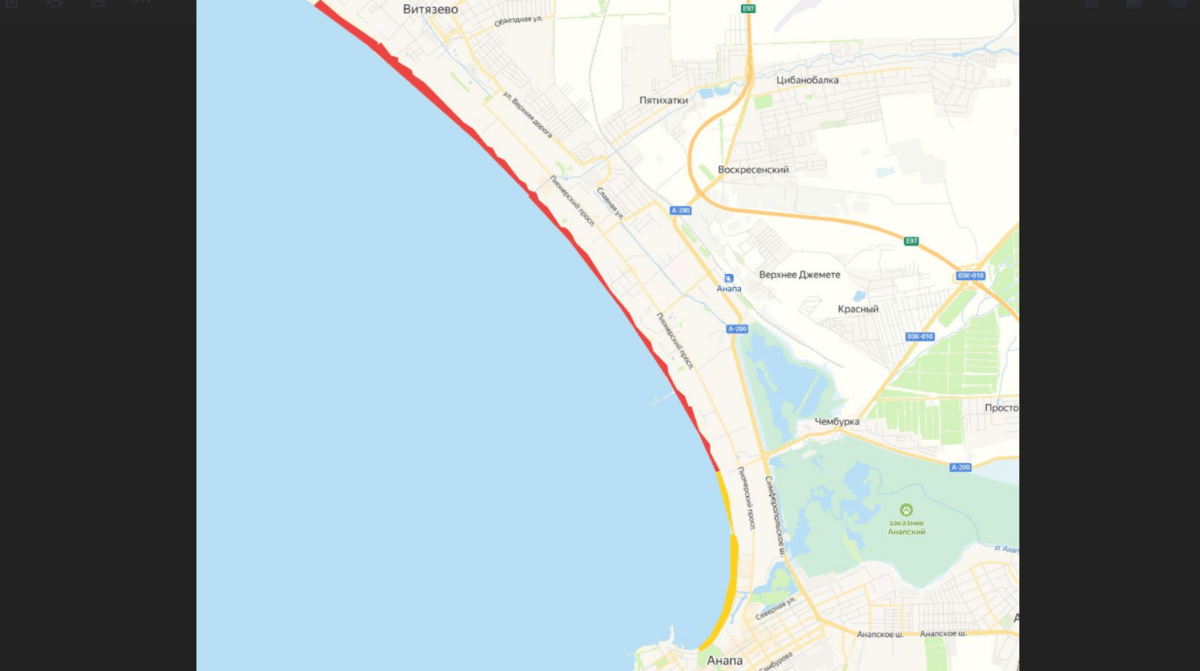 Пляжи, прошедшие механизированную очистку, выделены желтым. Скриншот фото из Telegram-канала оперштаба Краснодарского края.