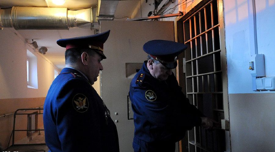 Следственный изолятор. Фото Елены Синеок, "Юга.ру"