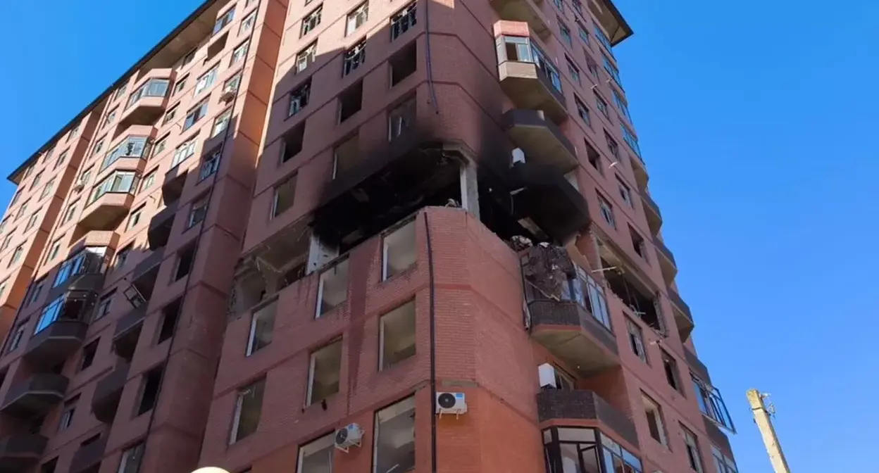 Последствия взрыва в многоэтажке на улице Гапцахской. Фото: Госжилинспекция РД/Telegram