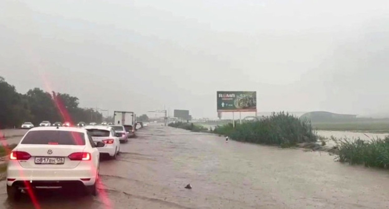 Подтопление в Баксане. 4 июня 2025 года. Фото: Телеграм-канал gibdd26